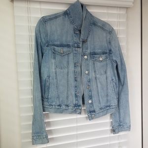 Gap 1969 light wash denim jacket